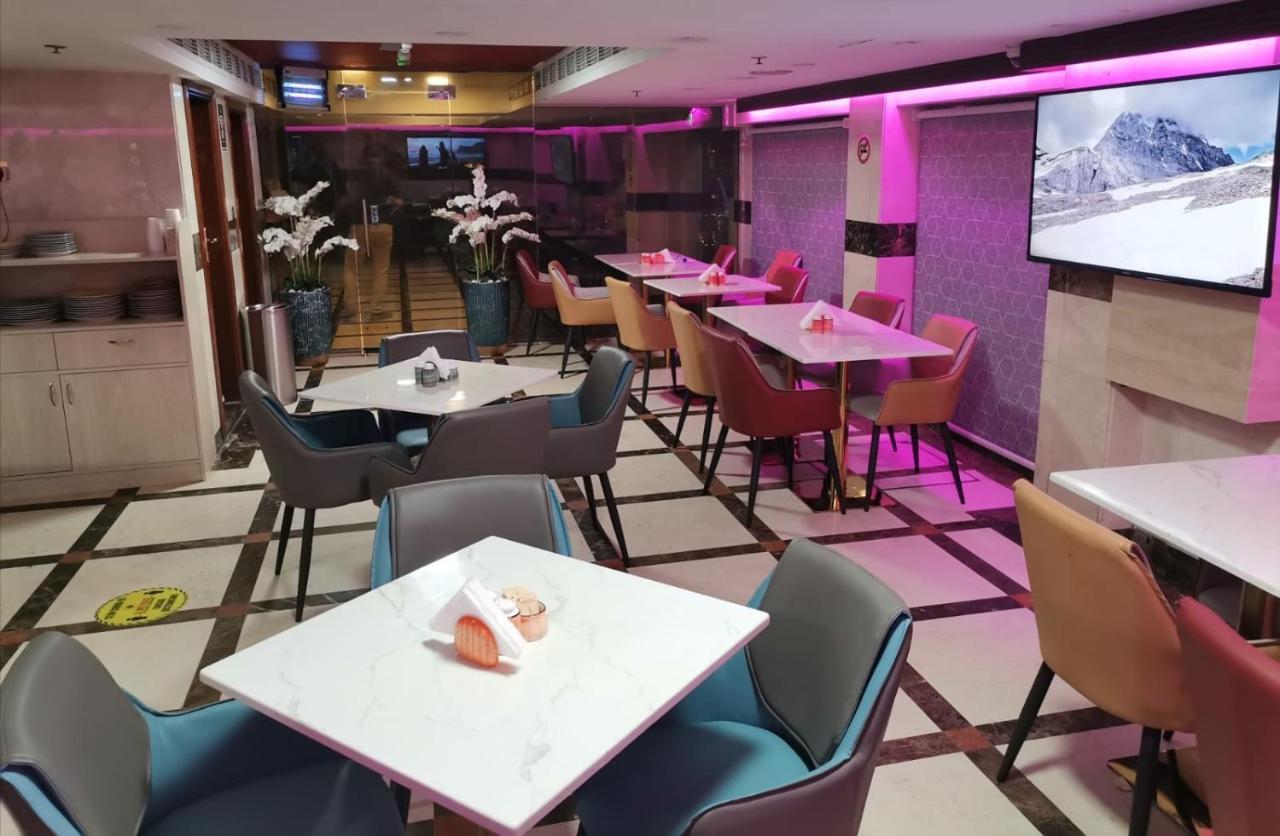 Saffron Hotel Dubai Exterior foto