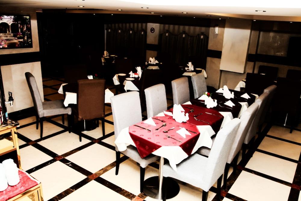 Saffron Hotel Dubai Exterior foto